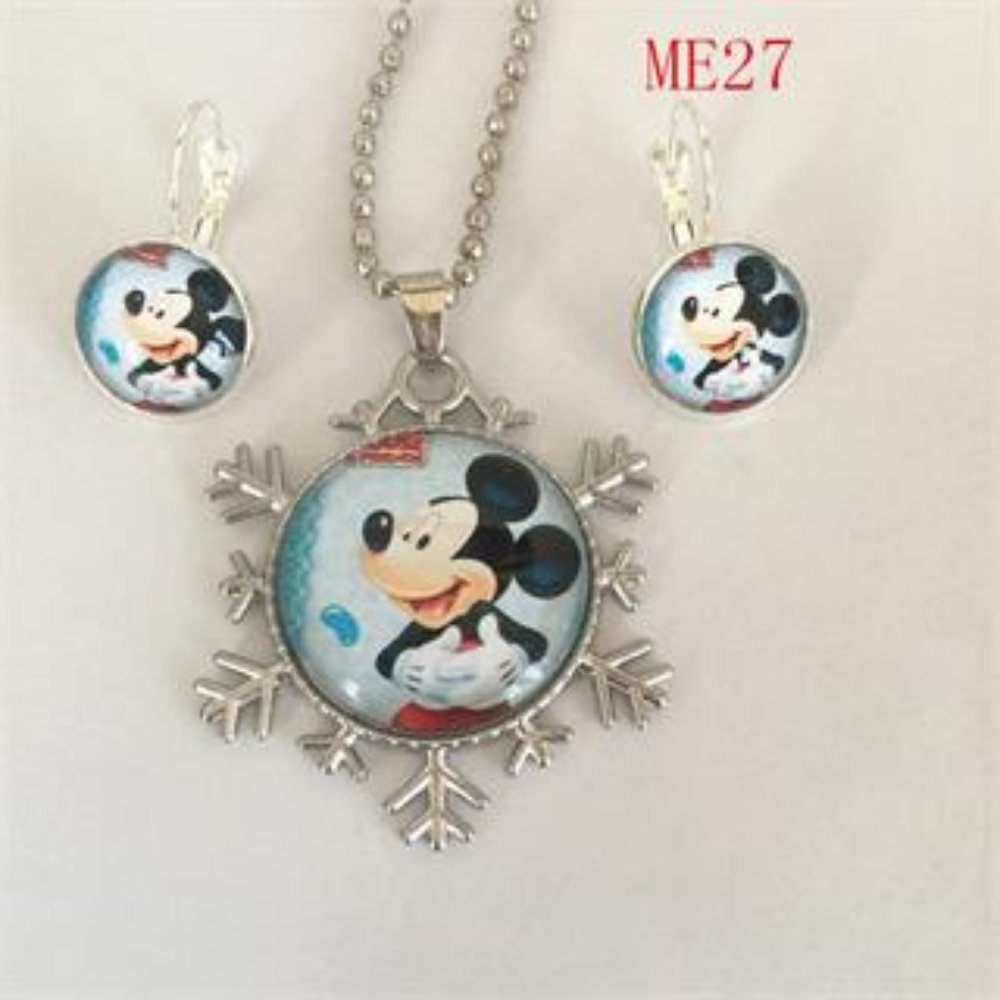 NWOT Sweet Mikey Necklace & Earrings